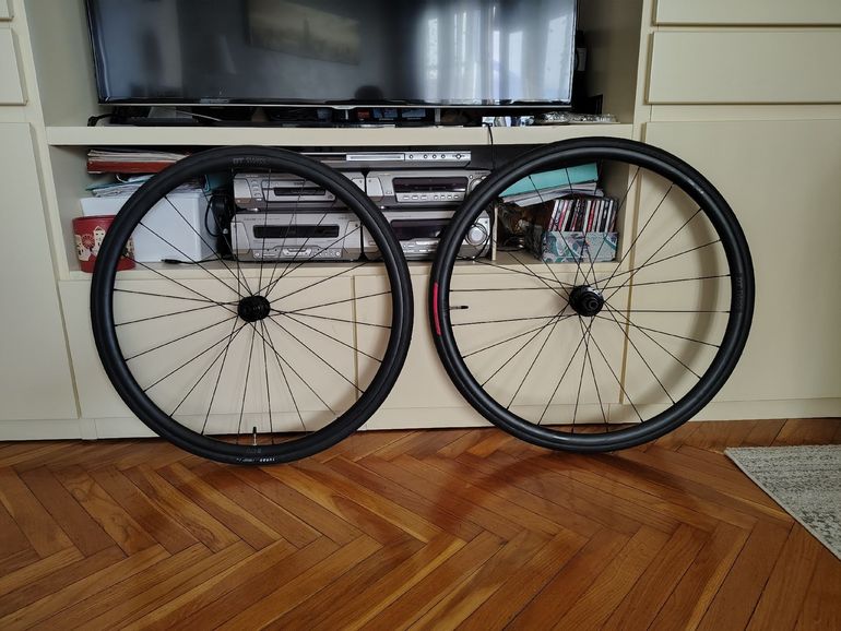 Used Dt Swiss R 470 700C 23 mm DB VI 2026 bike — image 1 of 3