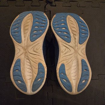 Used Asics Gel-Cumulus 25 bike — image 2 of 2