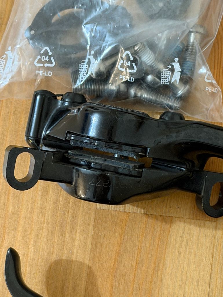 Used Sram Level Ultimate Stealth C1 Carbon Brake Set 2025 bike — image 2 of 3