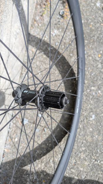 Used Dt Swiss PR 1400 Dicut 21 bike — image 13 of 15