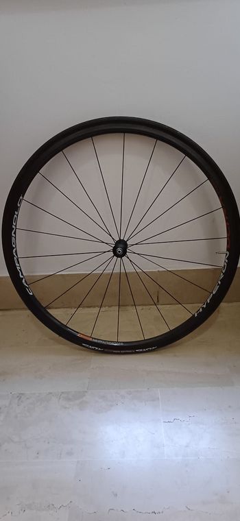 Used Campagnolo Hyperon Ultra Two Carbon Clincher Wheelset bike — image 16 of 16