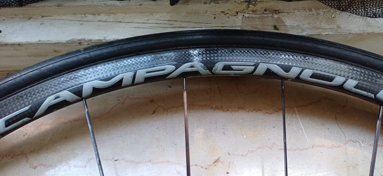 Used Campagnolo Hyperon Ultra Two Carbon Clincher Wheelset bike — image 8 of 16