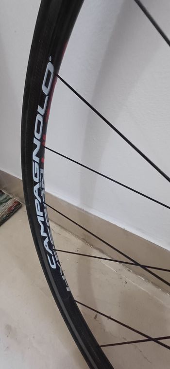 Used Campagnolo Hyperon Ultra Two Carbon Clincher Wheelset bike — image 15 of 16