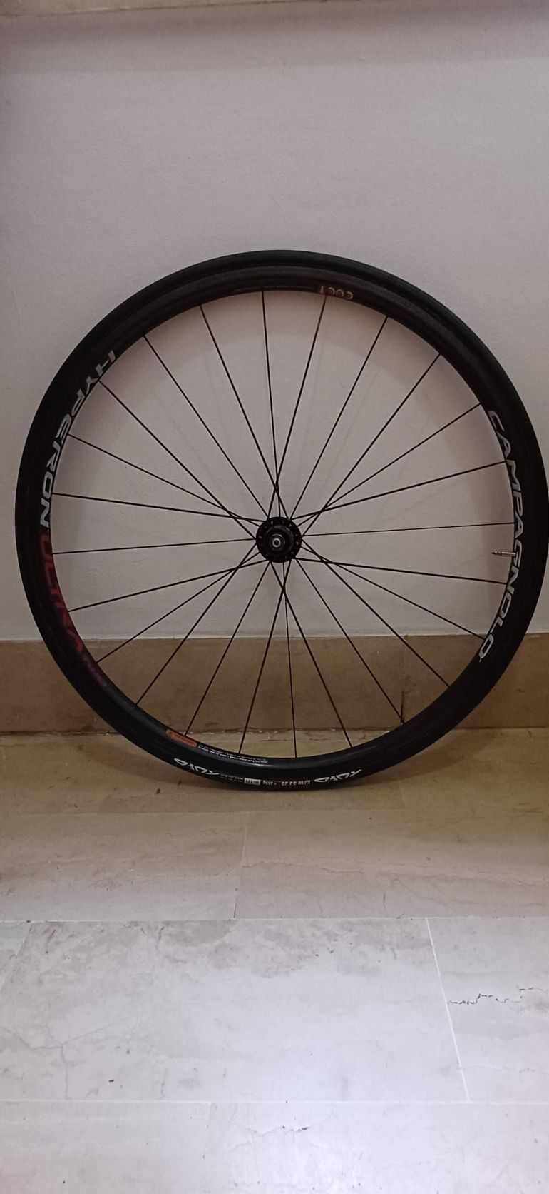 Used Campagnolo Hyperon Ultra Two Carbon Clincher Wheelset bike — image 9 of 16