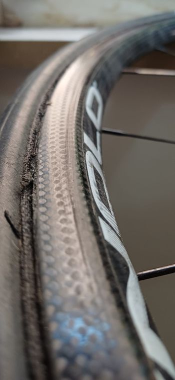 Used Campagnolo Hyperon Ultra Two Carbon Clincher Wheelset bike — image 7 of 16