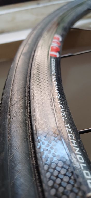 Used Campagnolo Hyperon Ultra Two Carbon Clincher Wheelset bike — image 4 of 16