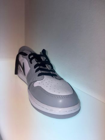 Used Nike Air Jordan 1 Retro Low OG bike — image 3 of 4