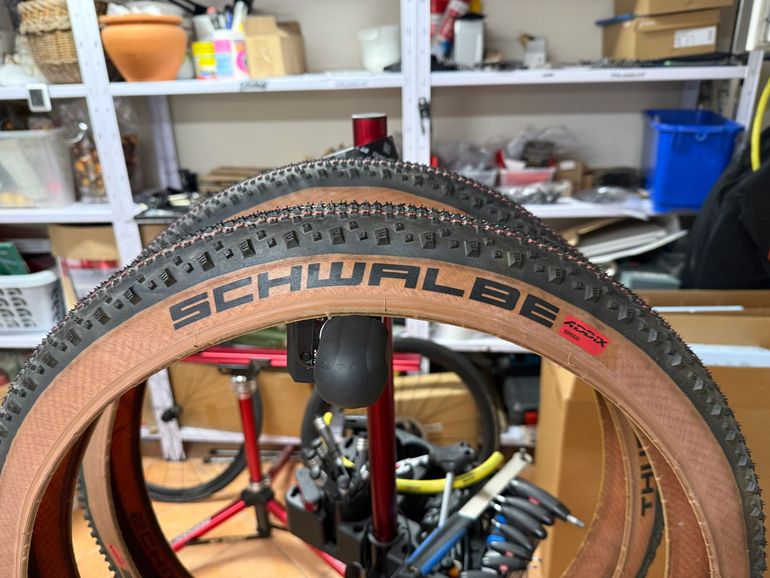 Used Schwalbe Thunder Burt 29x2.25 bike — image 3 of 6