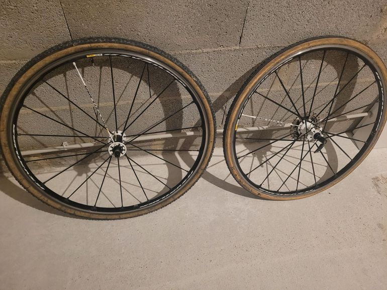Used Mavic Ksyrium SLR Wheelset 2013 bike — image 8 of 8