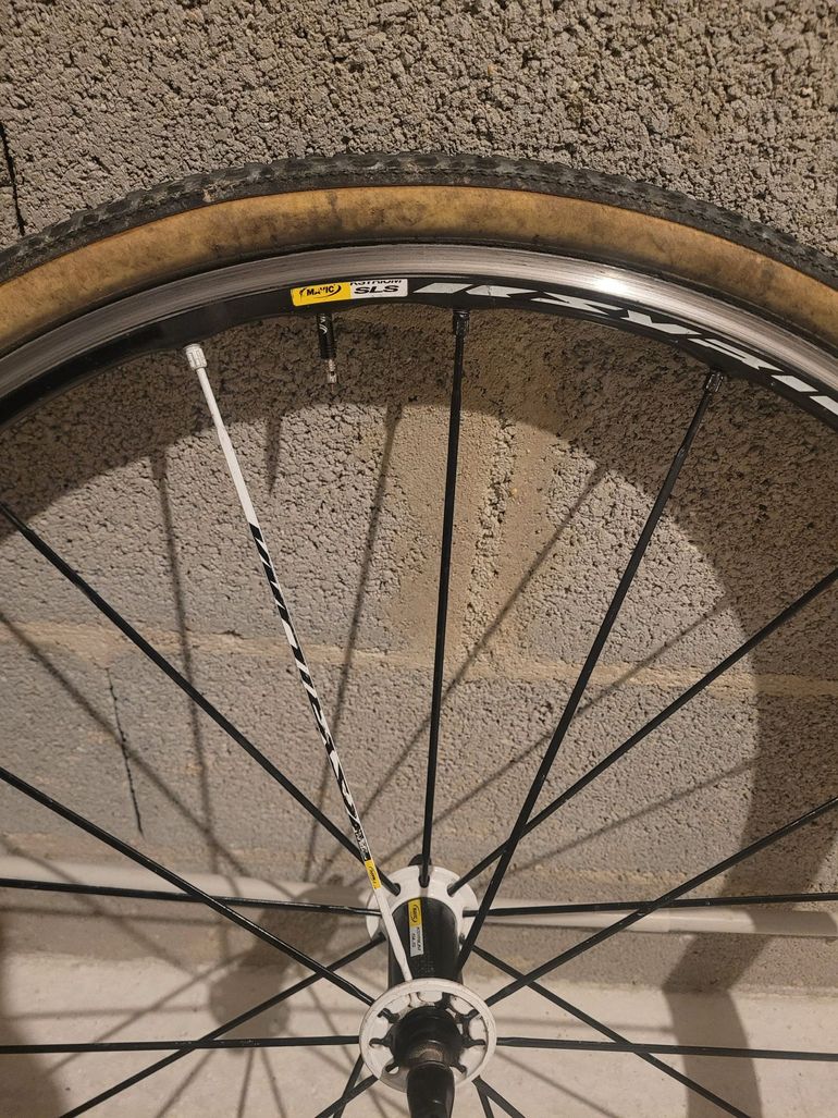 Used Mavic Ksyrium SLR Wheelset 2013 bike — image 3 of 8