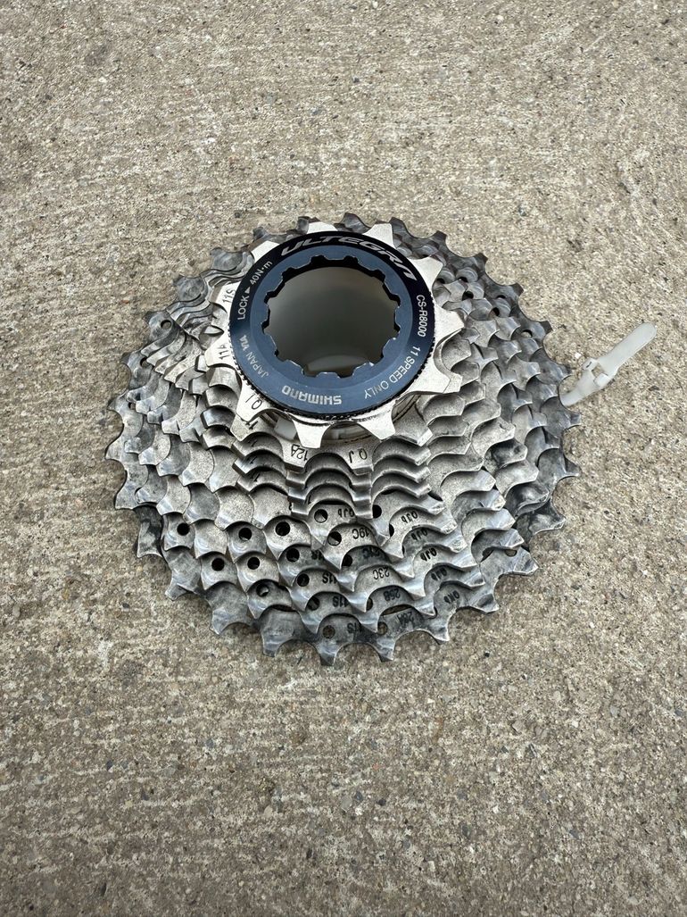 Used Shimano Ultegra 11 vitesses 2021 bike — image 1 of 5