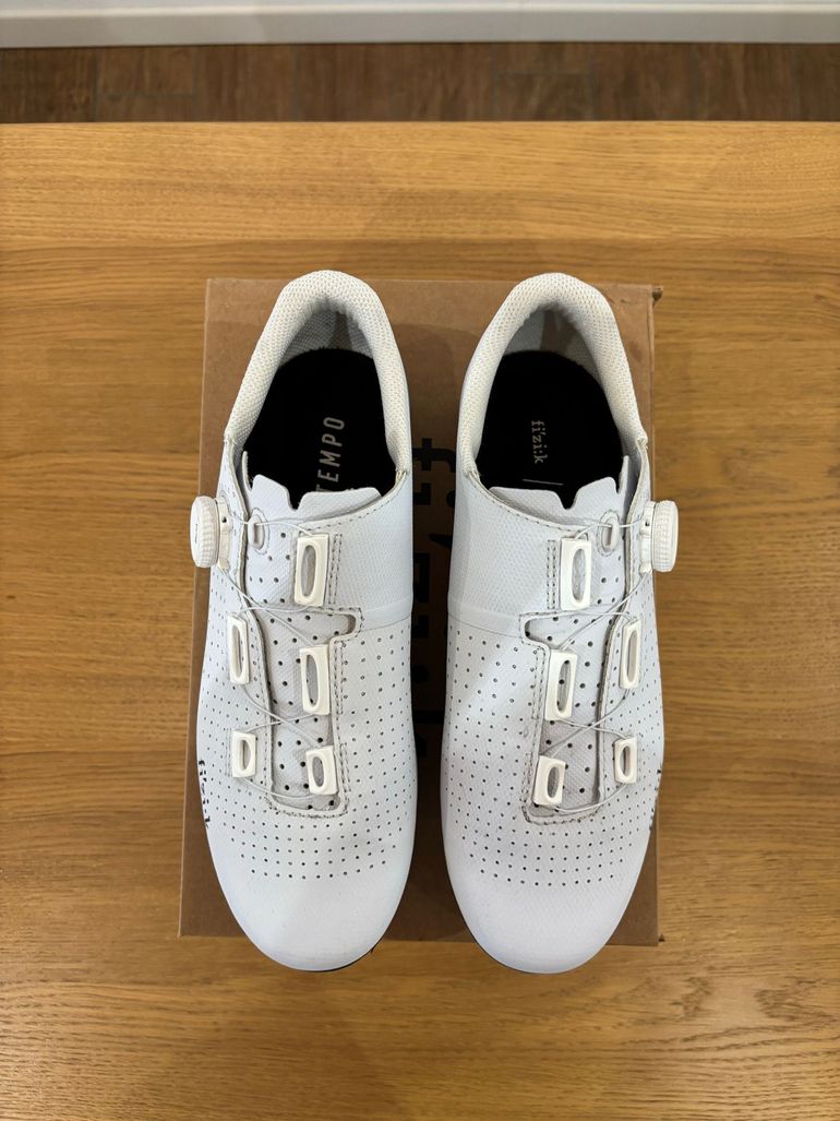 Used Fizik Tempo Decos Carbon White 40.5 bike — image 3 of 10