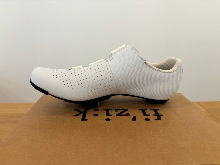 Used Fizik Tempo Decos Carbon White 40.5 bike — image 5 of 10