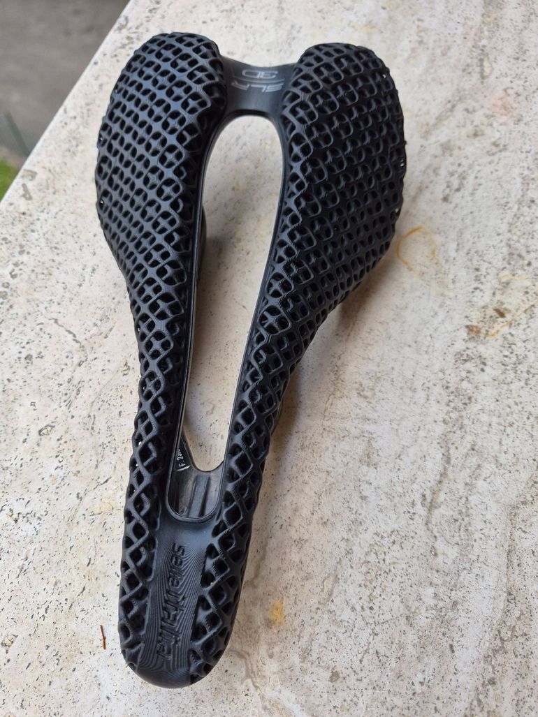 Used Selle Italia SLR 3D Carbon Saddle 2025 bike — image 2 of 7