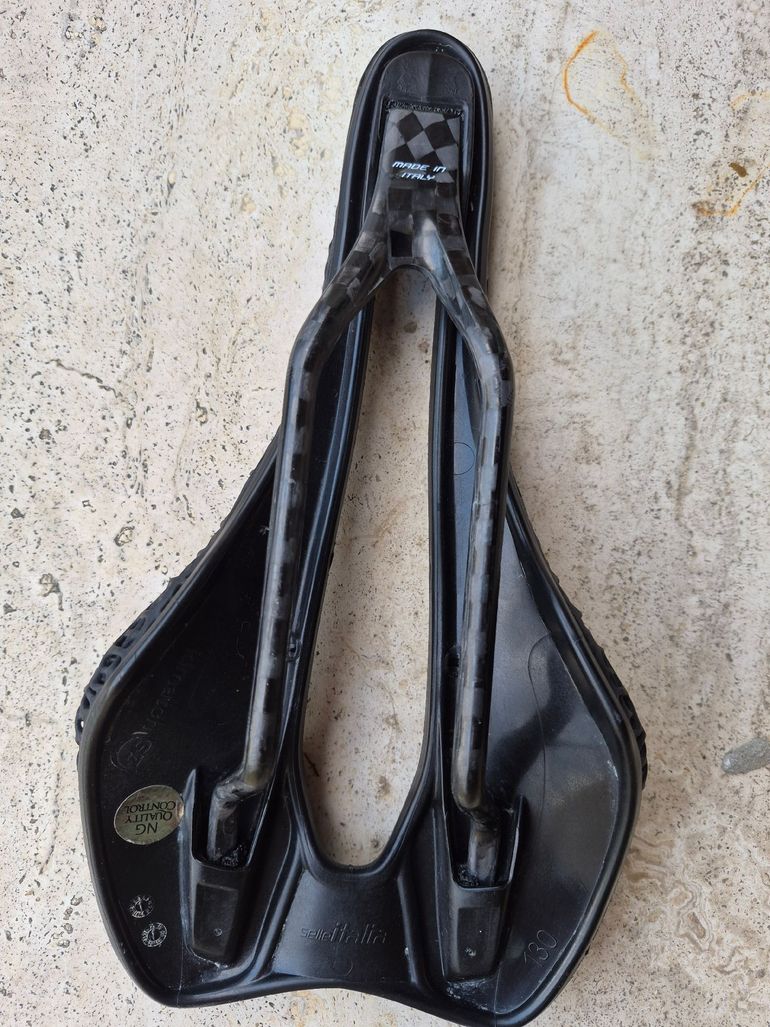 Used Selle Italia SLR 3D Carbon Saddle 2025 bike — image 3 of 7