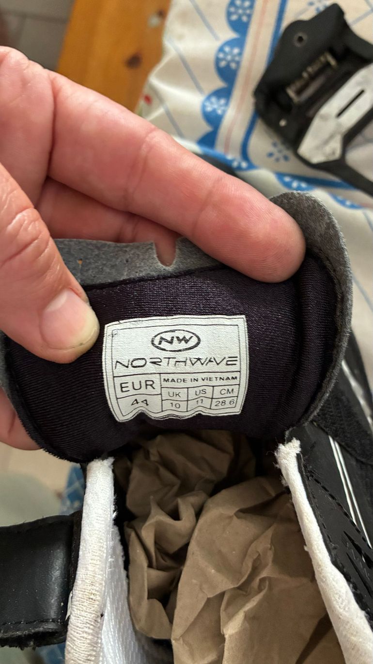 Used Northwave Sonic SRS Road Shoes bike — image 2 of 3