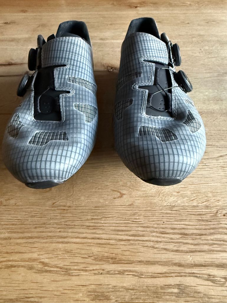 Used Mavic Cosmic SLR Shoes 2024 bike — image 2 of 3