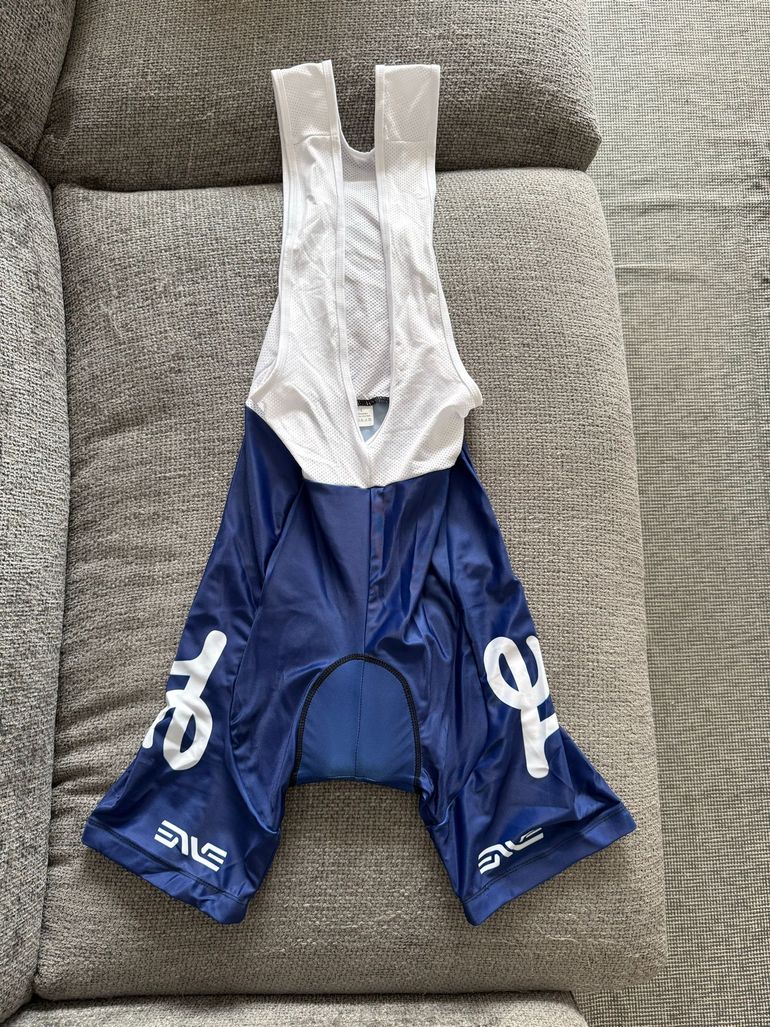 Used roulemaillot Ensemble cuissard maillot vélo Total Energies 2026 bike — image 4 of 5