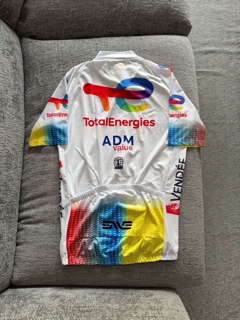 Used roulemaillot Ensemble cuissard maillot vélo Total Energies 2026 bike — image 3 of 5
