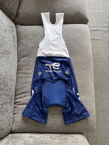 Used roulemaillot Ensemble cuissard maillot vélo Total Energies 2026 bike — image 5 of 5