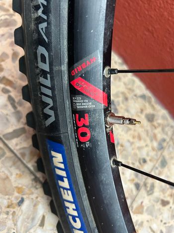 Used Dt Swiss H1700 Hybrid 29 2022 bike — image 5 of 6