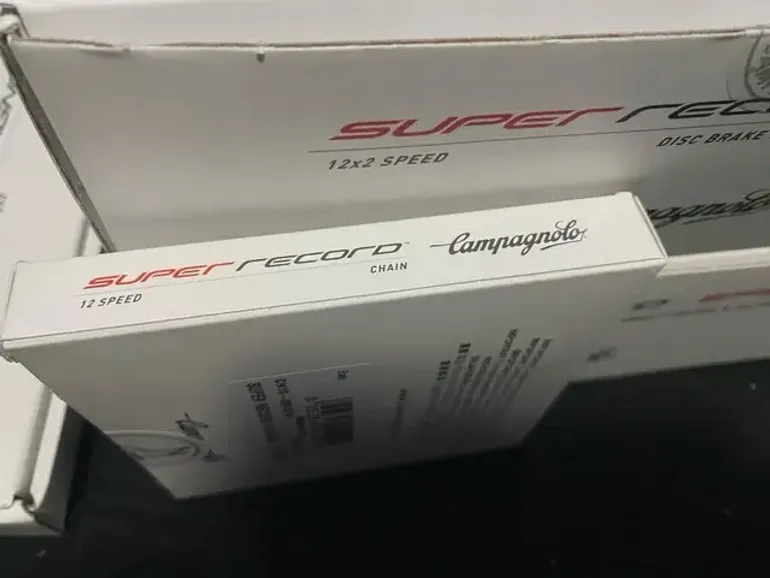 Used Campagnolo Super Record EPS 12-speed 2026 bike — image 3 of 9