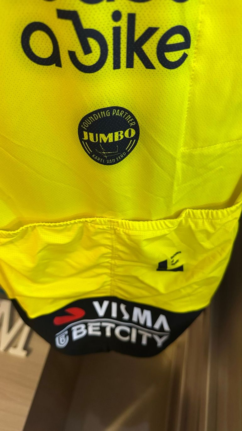 Used Yellow Blue Visma Lease a Bike Cervélo 2025 bike — image 12 of 13