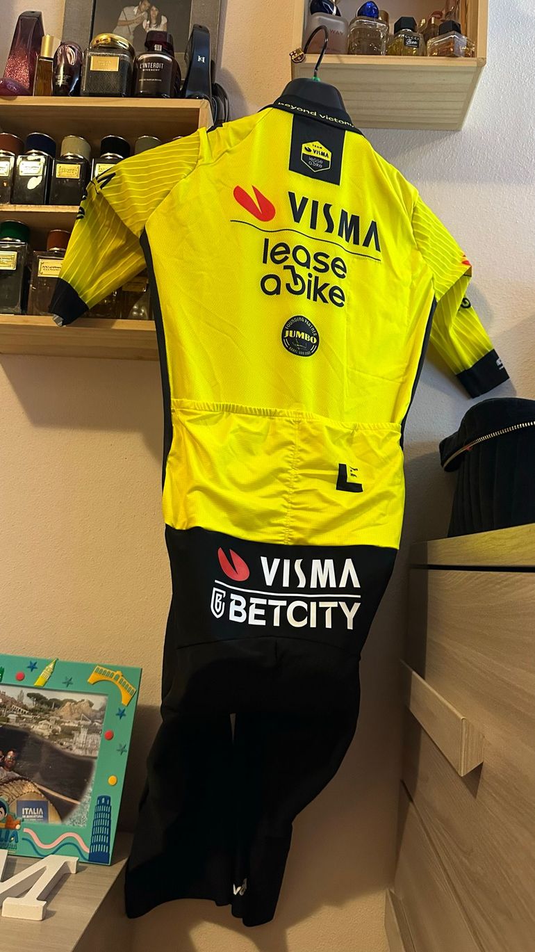Used Yellow Blue Visma Lease a Bike Cervélo 2025 bike — image 9 of 13