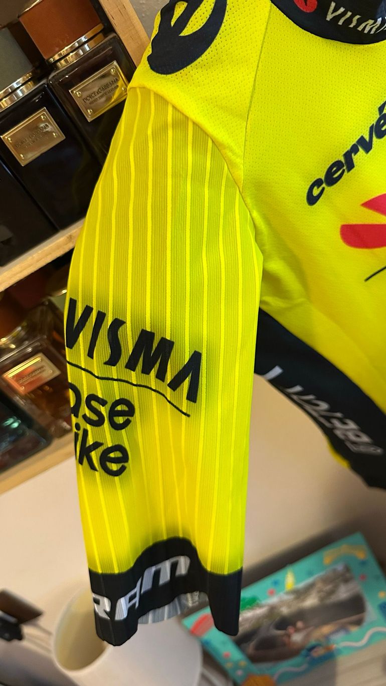 Used Yellow Blue Visma Lease a Bike Cervélo 2025 bike — image 3 of 13