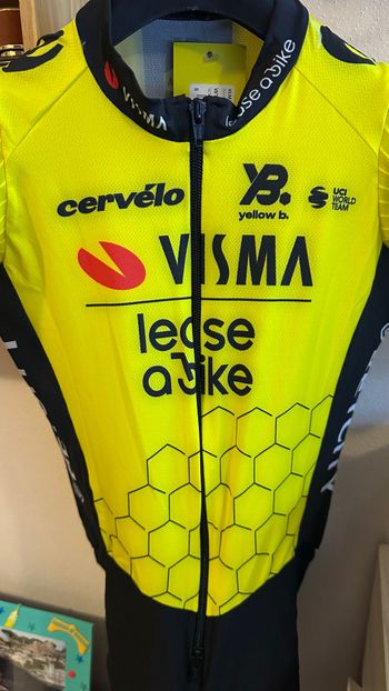 Used Yellow Blue Visma Lease a Bike Cervélo 2025 bike — image 4 of 13