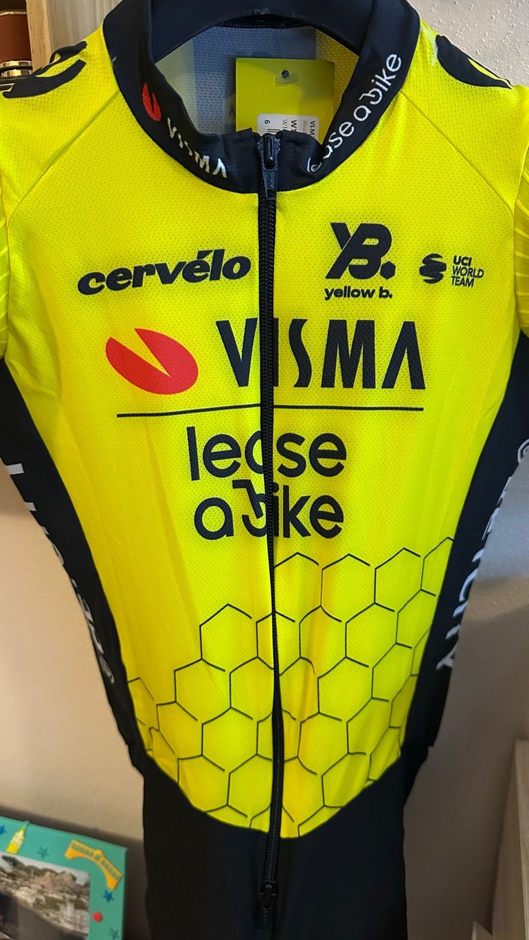 Used Yellow Blue Visma Lease a Bike Cervélo 2025 bike — image 4 of 13