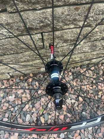 Used Ffwd F4R Carbon frontwheel - 45mm profil bike — image 2 of 4