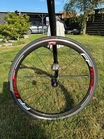Used Ffwd F4R Carbon frontwheel - 45mm profil bike — image 4 of 4