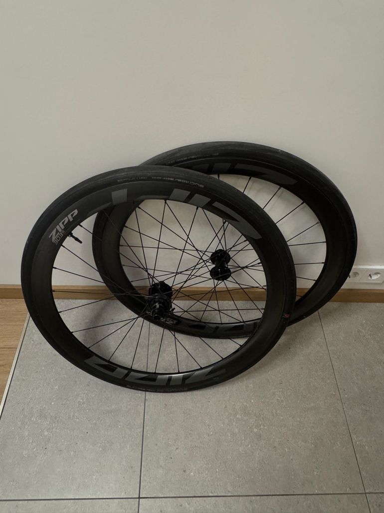Used Zipp 303 S Tubeless Disc Brake Wheelset bike — image 1 of 2