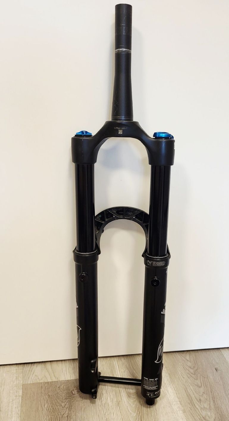 Used Fox 38 Fork 2025 bike — image 4 of 12