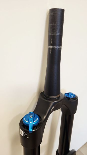 Used Fox 38 Fork 2025 bike — image 5 of 12