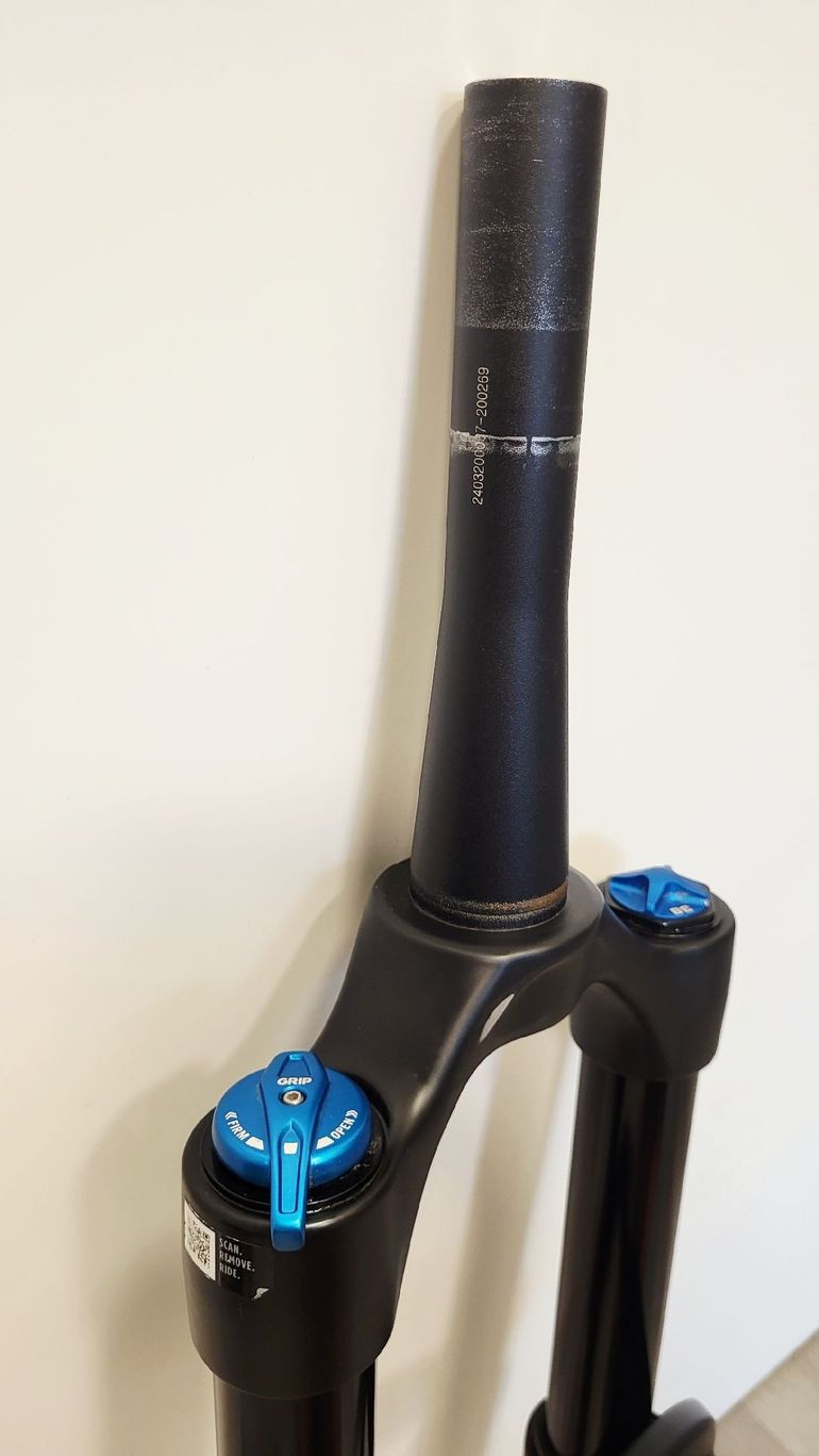 Used Fox 38 Fork 2025 bike — image 5 of 12