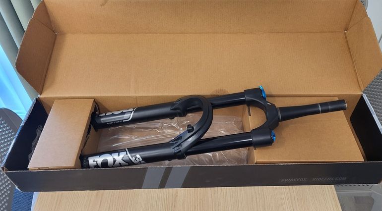 Used Fox 38 Fork 2025 bike — image 11 of 12