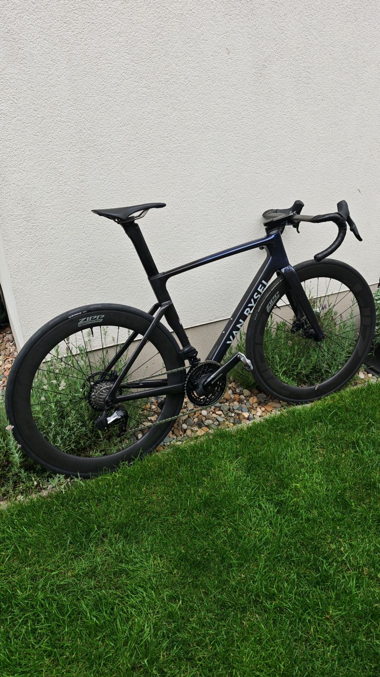 Brugt Zipp 404 Firecrest Carbon Disc 2026 bike — billede 1 af 22