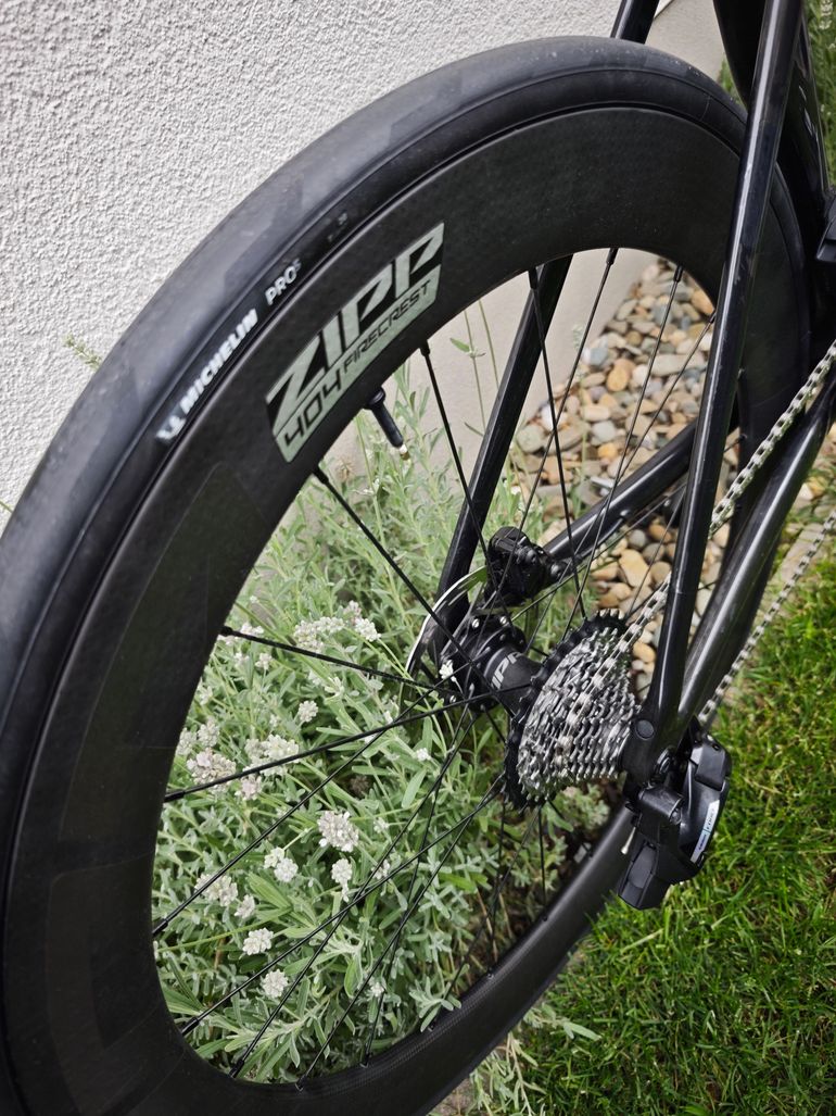 Brugt Zipp 404 Firecrest Carbon Disc 2026 bike — billede 6 af 22