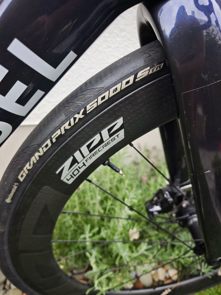 Brugt Zipp 404 Firecrest Carbon Disc 2026 bike — billede 3 af 22
