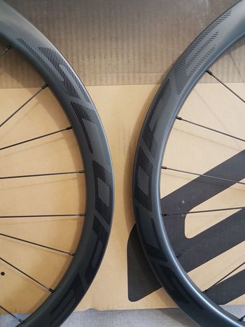 Used Scope R4.A AllRoad Carbon Clincher Disc 45 mm Tubeless Ready / Tubetype Shimano HG Black bike — image 4 of 25