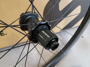 Used Scope R4.A AllRoad Carbon Clincher Disc 45 mm Tubeless Ready / Tubetype Shimano HG Black bike — image 14 of 25