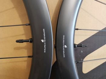 Used Scope R4.A AllRoad Carbon Clincher Disc 45 mm Tubeless Ready / Tubetype Shimano HG Black bike — image 7 of 25