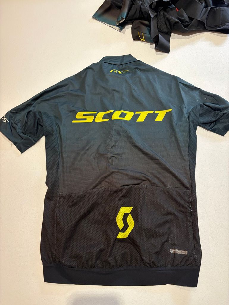 Used Scott RC Maglia + Salopette 2023 bike — image 2 of 8
