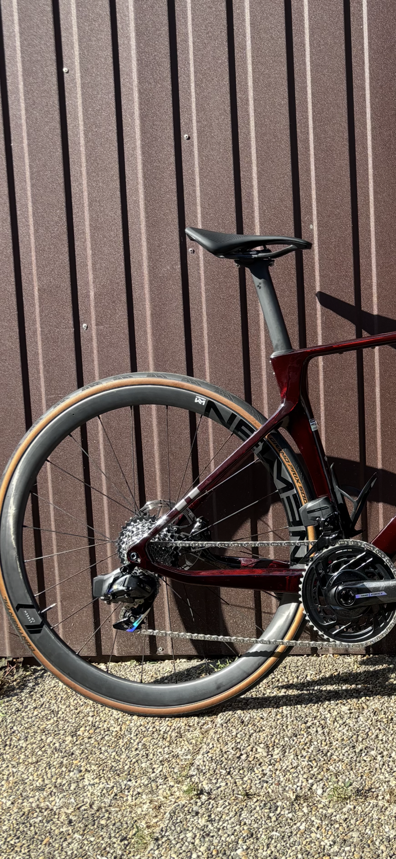 Used Newmen Streem 28" Climbing C.35/C.38 CL Sram Xdr wheelset 2025 bike — image 2 of 4