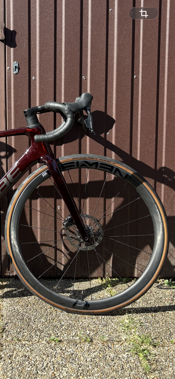 Used Newmen Streem 28" Climbing C.35/C.38 CL Sram Xdr wheelset 2025 bike