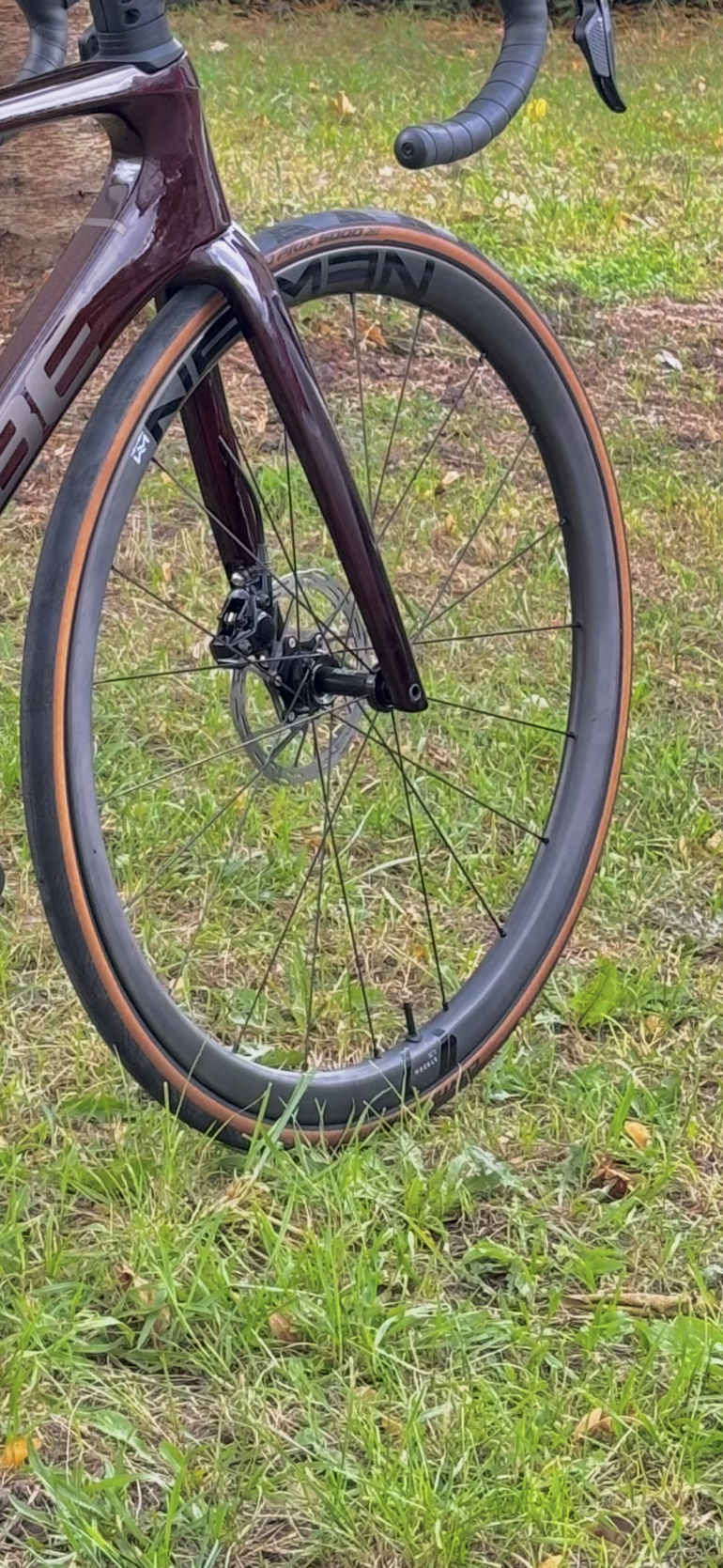 Used Newmen Streem 28" Climbing C.35/C.38 CL Sram Xdr wheelset 2025 bike — image 3 of 4