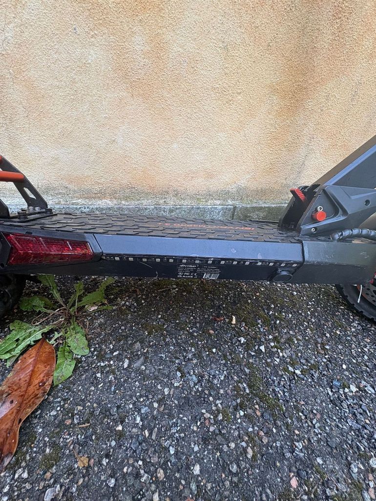 Used Ienyrid Monopattino Elettrico 2025 bike — image 15 of 16
