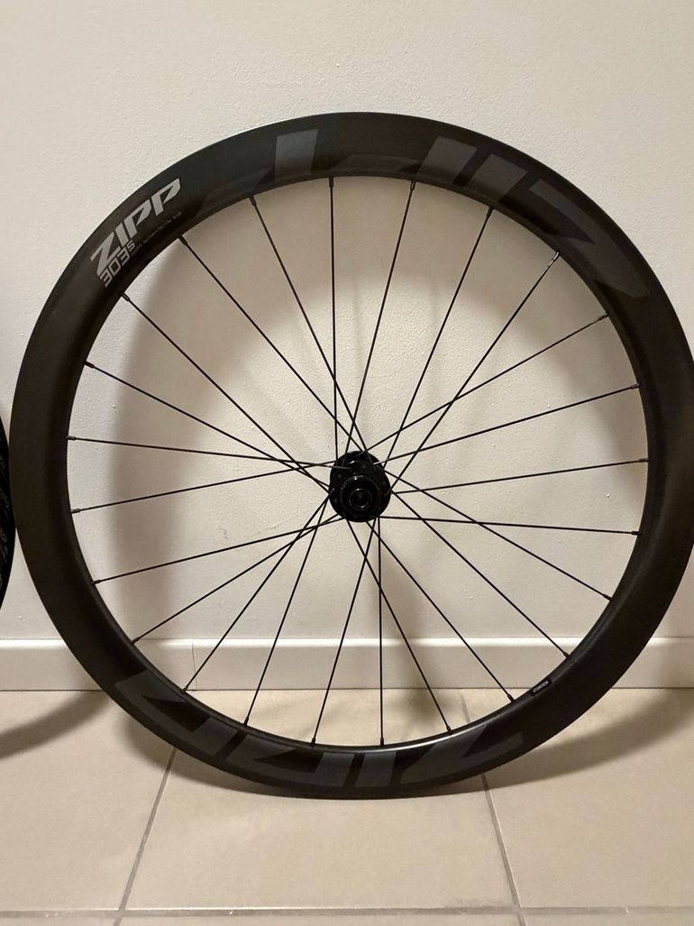 Used Zipp 303 S Wheelset 2024 bike — image 3 of 7